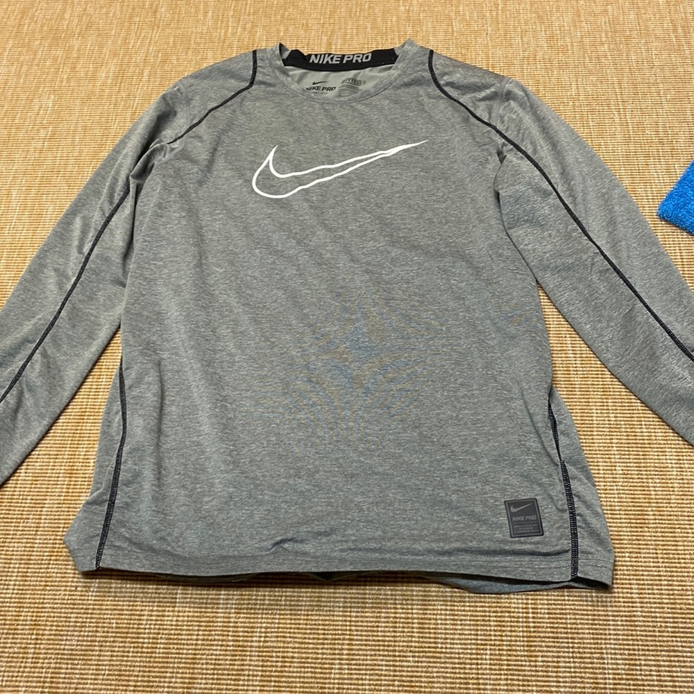 Like New Nike Pro long sleeve shirt.